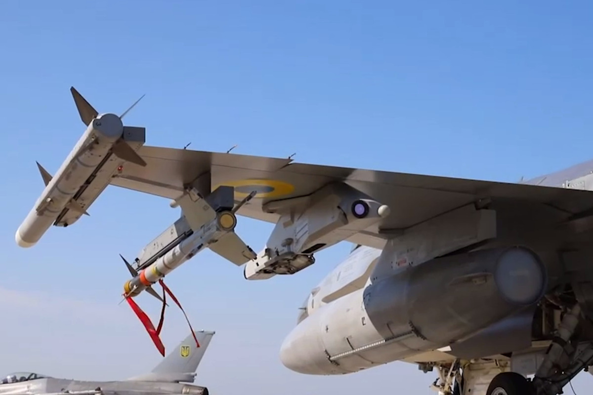 SUA relochează avioane militare în plină criză din Orientul Mijlociu. B-2 nu a intrat încă în acțiune, dar deja intimidează