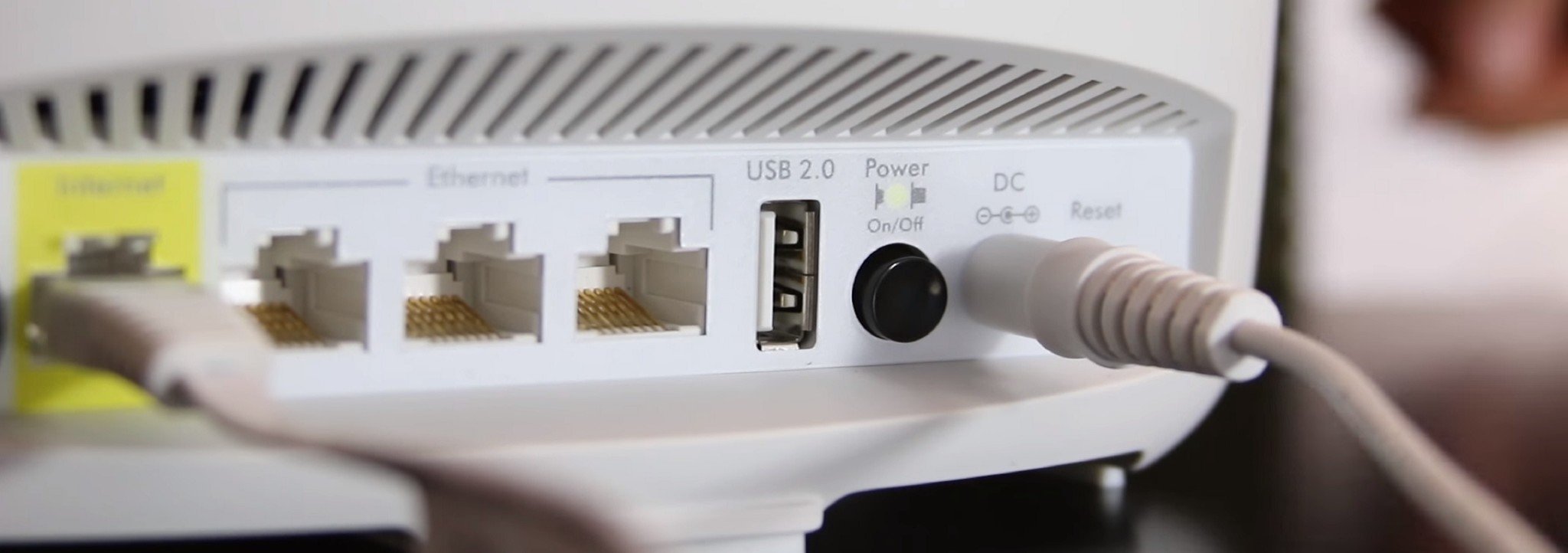 Fără televizor, fără computer: portul USB principal se află în routerul WiFi — și acesta este „adevăratul tezaur”.