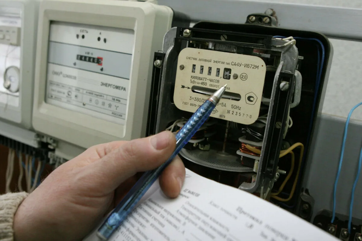 CFE: personalul va vizita locuințele în luna iunie pentru a demonta contoarele și a întrerupe furnizarea energiei electrice din următoarele motive