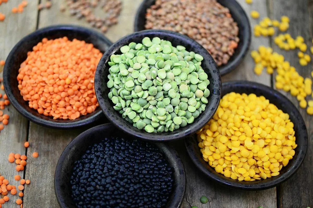 Știați că vechii romani credeau că alimentele voastre preferate sunt otrăvitoare? Iată ce credeau ei cu adevărat despre fructe, legume și ierburi