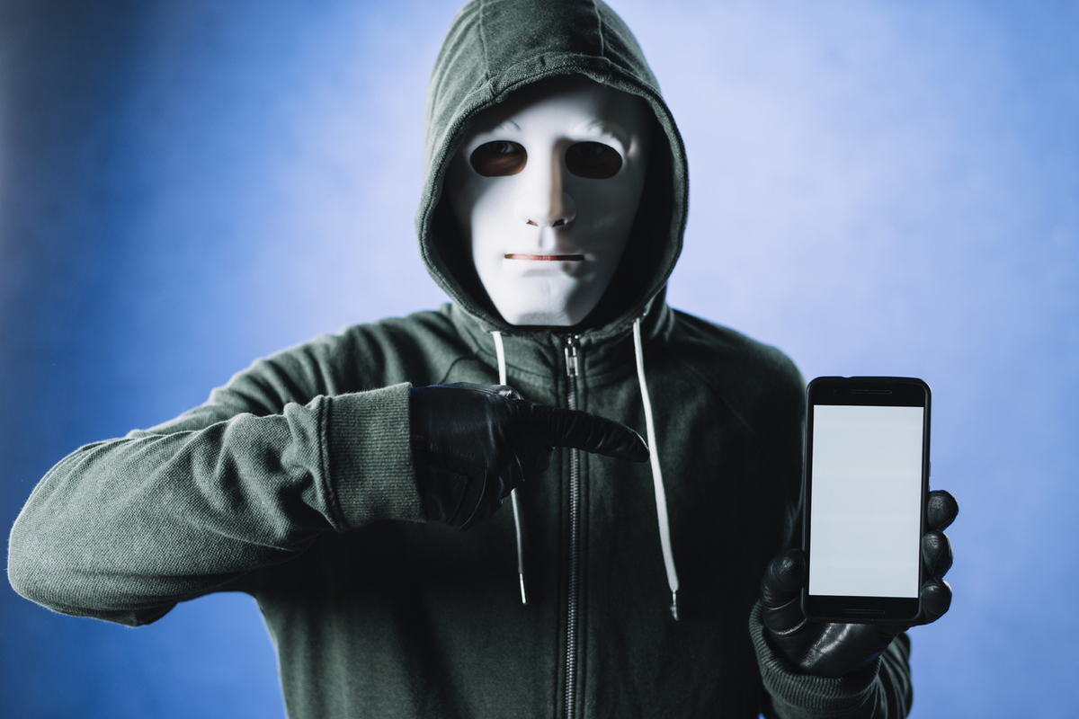 A ieșit la iveală o nouă fraudă bancară care golește conturile în câteva secunde cu un singur clic într-o aplicație