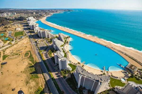 piscină