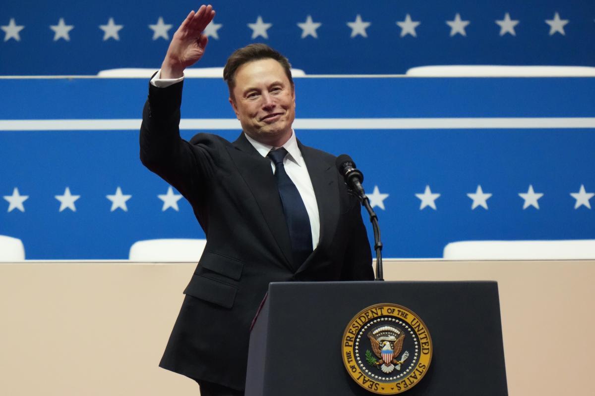 Elon Musk a dezvăluit următorul său obiectiv: „Țările care nu își fabrică propriile drone vor deveni state vasale”