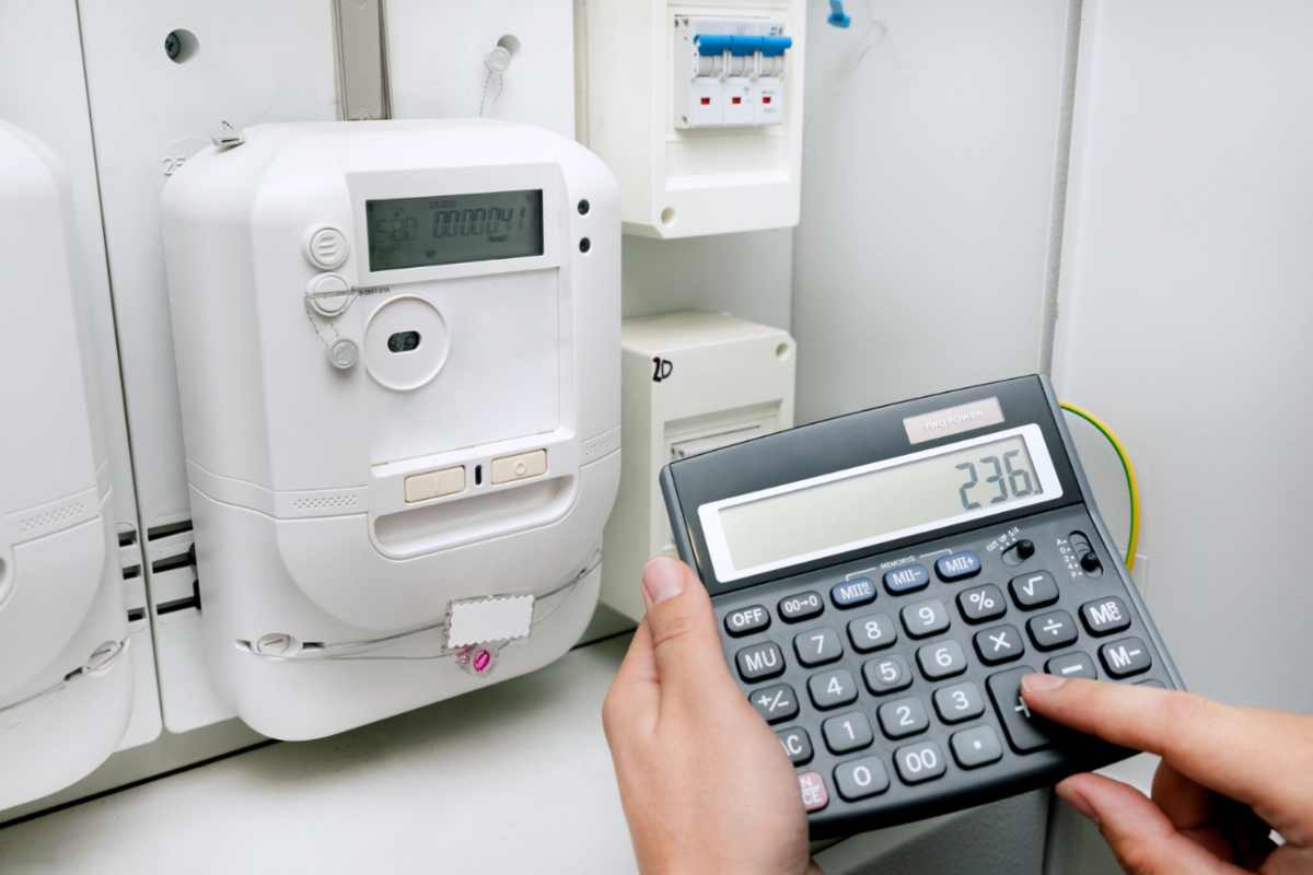 Dacă sunteți dintre cei care nu pornesc aerul condiționat pentru a economisi, aceste alte aparate electrocasnice sunt, de asemenea, mari consumatoare de energie