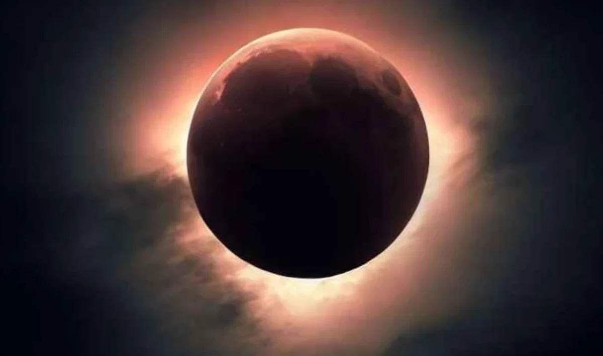 eclipsă solară
