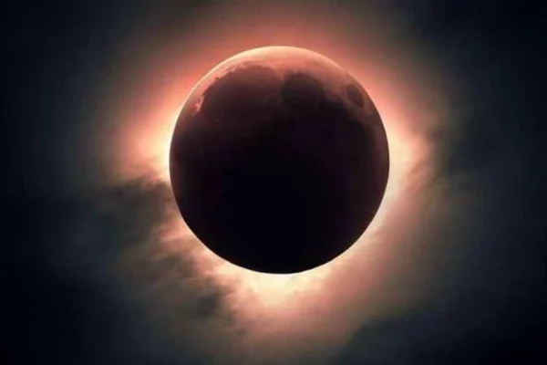 eclipsă solară