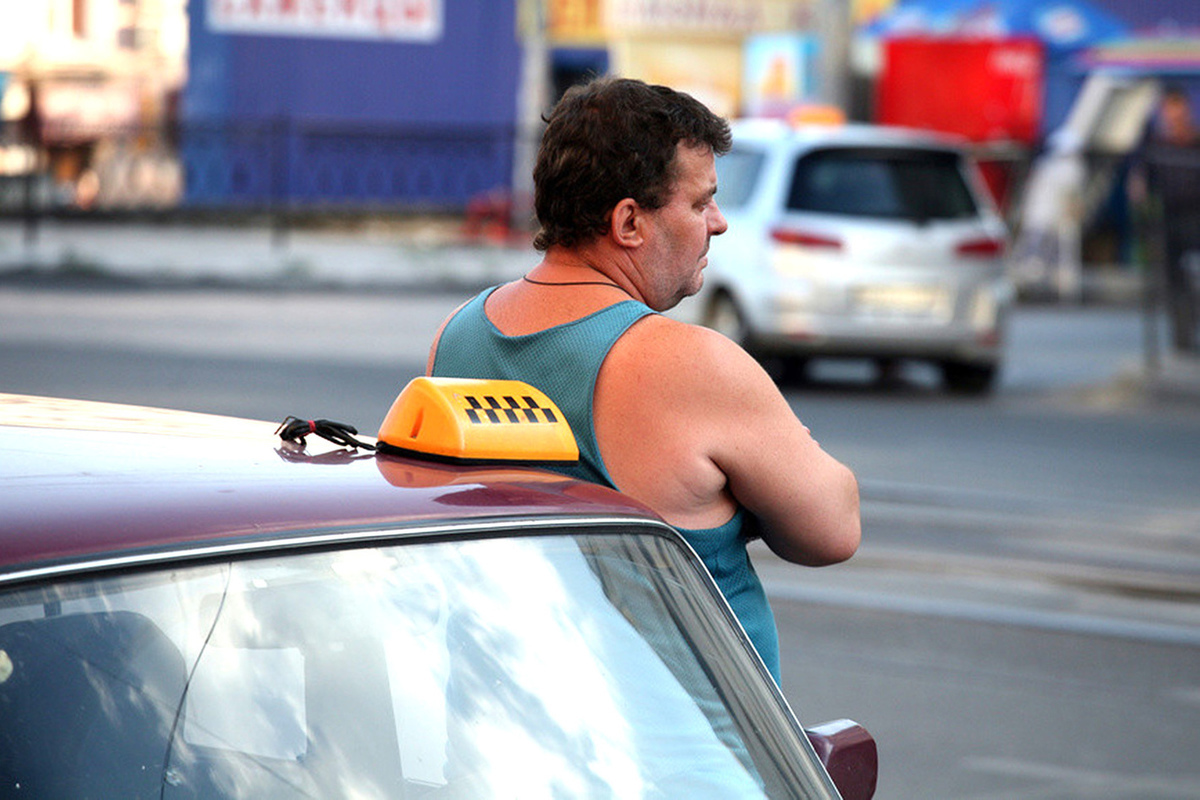 Comandați un Uber și apare un vehicul decorat cu un tematică neașteptată: „Dumnezeule, nu se poate, e o nebunie!”