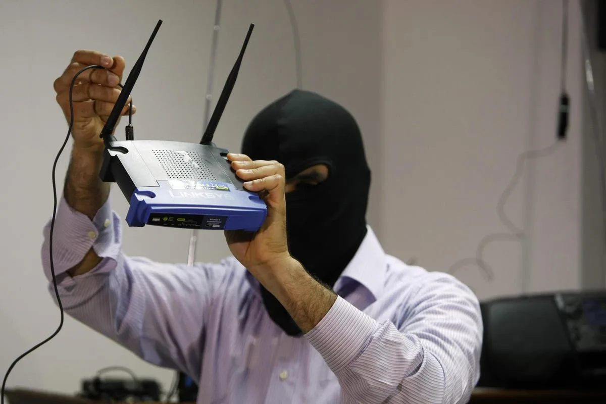Hackerii preiau controlul asupra a peste 5.000 de routere din 84 de țări: verificați dacă al vostru nu se află pe listă