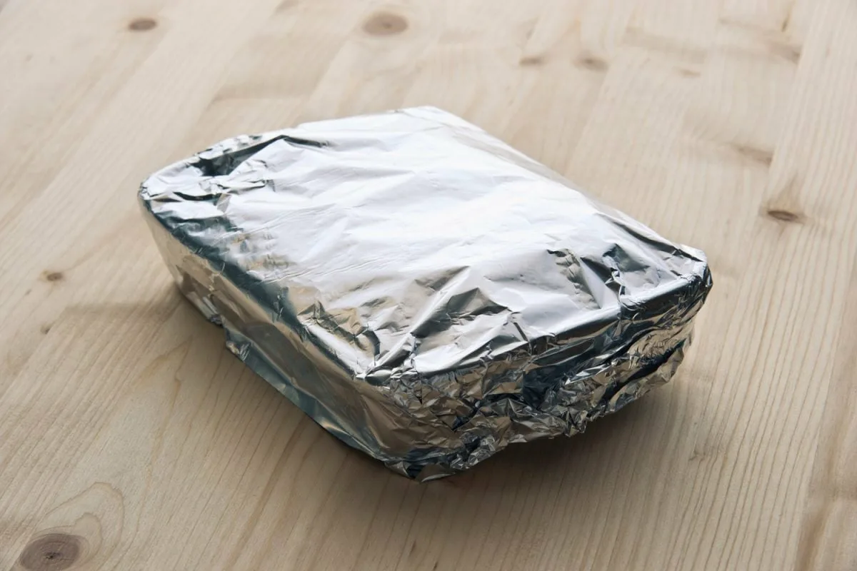 Trucul simplu din congelator pentru a economisi la factura de electricitate: ai nevoie doar de folie de aluminiu
