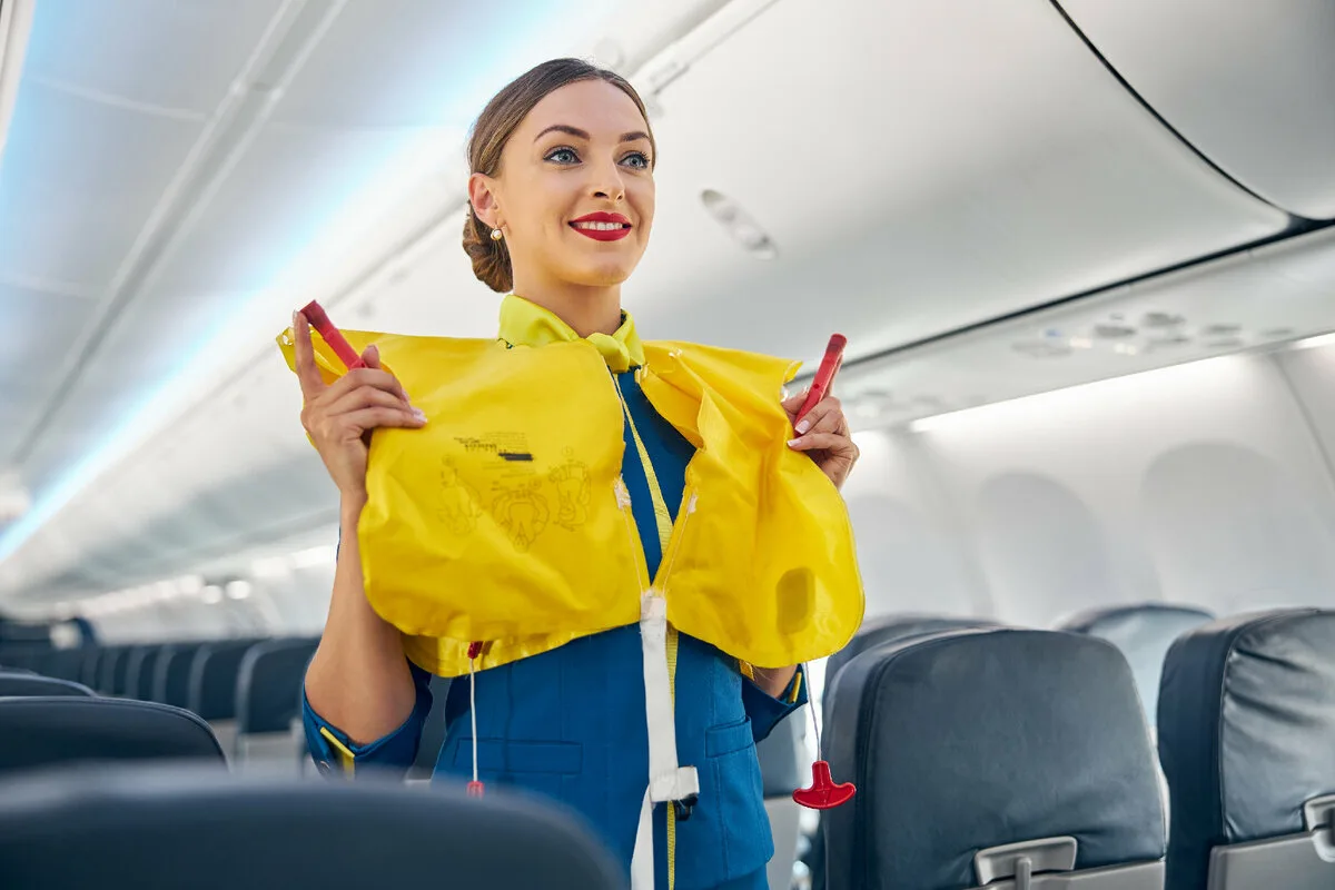 De ce trebuie ridicate jaluzelele de la ferestrele avionului înainte de decolare? A dezvăluit un însoțitor de zbor
