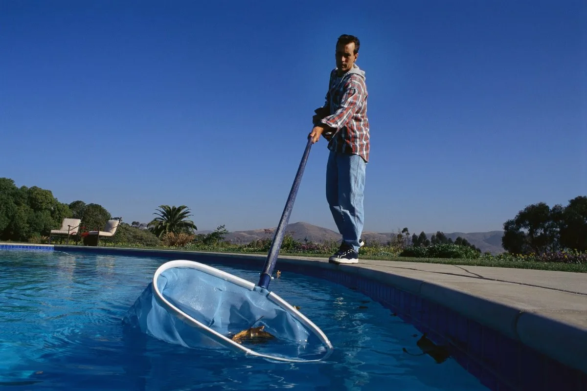 Fără clor și fără antialge: trucul simplu și eficient pe care îl uităm cu toții pentru a curăța piscina în fiecare săptămână