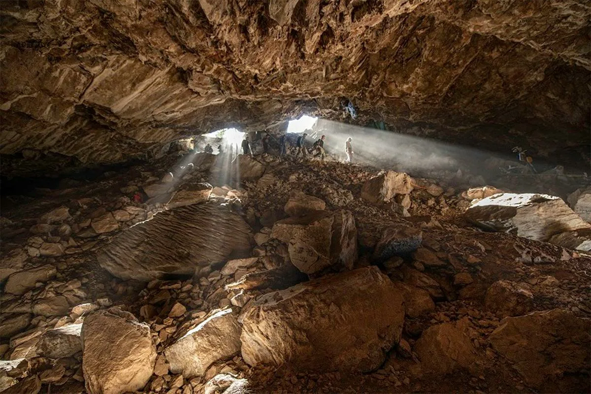 Acest „cuțit elvețian” preistoric demonstrează că neandertalienii foloseau deja unelte multifuncționale în urmă cu 130.000 de ani