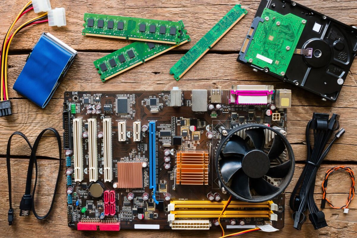 Din plăcile de bază ale computerelor vechi pe care le aruncăm se poate obține aur. Și este nevoie doar de un subprodus al brânzei